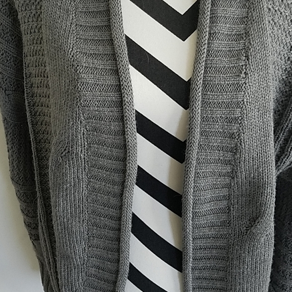 ⚡️3 for $20 Grey cardigan - Picture 3 of 6